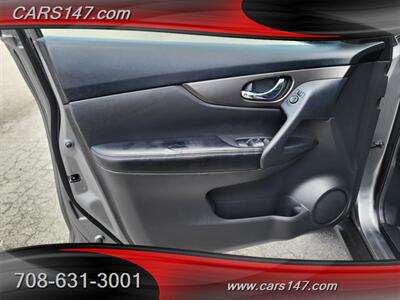 2015 Nissan Rogue S   - Photo 14 - Midlothian, IL 60445