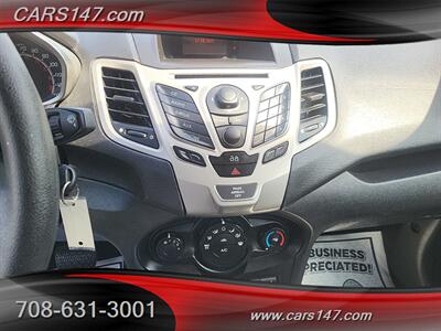 2013 Ford Fiesta SE   - Photo 12 - Midlothian, IL 60445