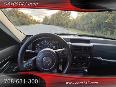 2012 Jeep Liberty Sport   - Photo 12 - Midlothian, IL 60445