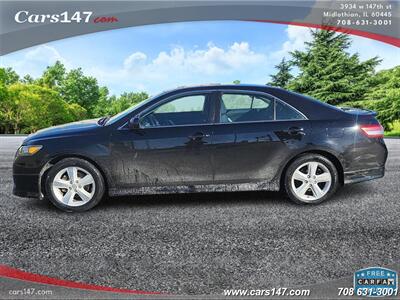 2011 Toyota Camry SE   - Photo 2 - Midlothian, IL 60445