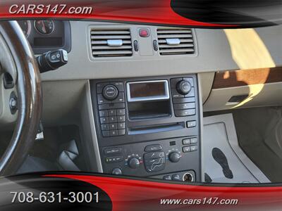 2003 Volvo XC90 T6   - Photo 16 - Midlothian, IL 60445