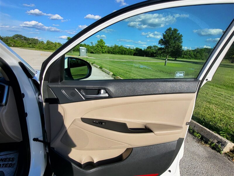 2016 Hyundai TUCSON SE - Photo 25 - Midlothian, IL 60445