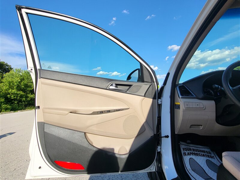 2016 Hyundai TUCSON SE - Photo 23 - Midlothian, IL 60445