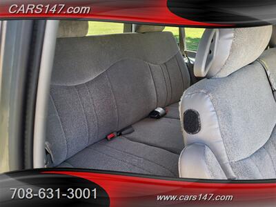 2004 GMC Safari SL   - Photo 17 - Midlothian, IL 60445