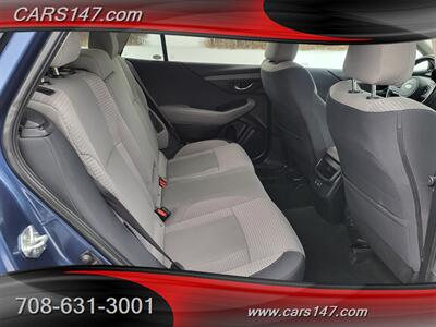 2021 Subaru Outback Premium   - Photo 14 - Midlothian, IL 60445