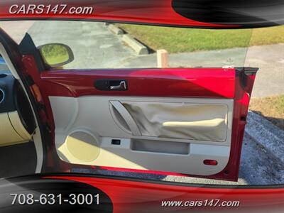 2008 Volkswagen New Beetle Convertible SE - Photo 16 - Midlothian, IL 60445