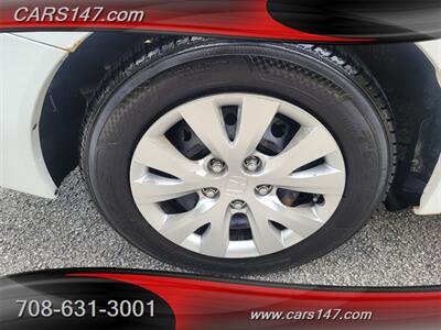 2012 Honda Civic LX   - Photo 27 - Midlothian, IL 60445