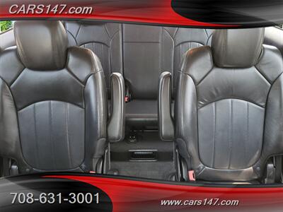 2009 Buick Enclave CXL   - Photo 13 - Midlothian, IL 60445