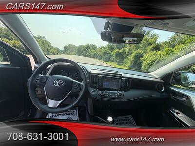 2017 Toyota RAV4 Limited   - Photo 10 - Midlothian, IL 60445
