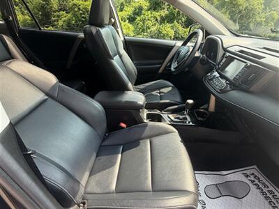 2017 Toyota RAV4 Limited   - Photo 18 - Midlothian, IL 60445