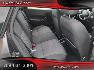 2007 Ford Focus ZX5 S   - Photo 12 - Midlothian, IL 60445