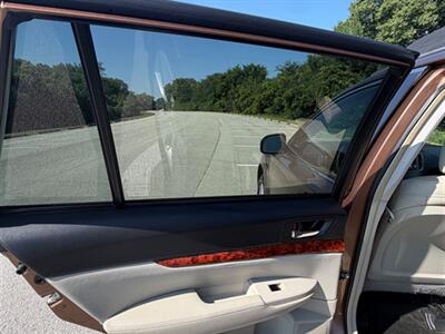 2012 Subaru Outback 2.5i Limited - Photo 23 - Midlothian, IL 60445