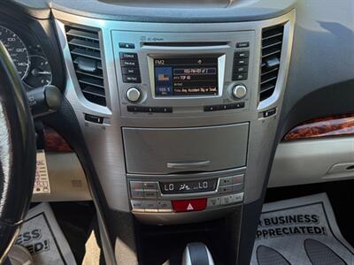 2012 Subaru Outback 2.5i Limited - Photo 13 - Midlothian, IL 60445