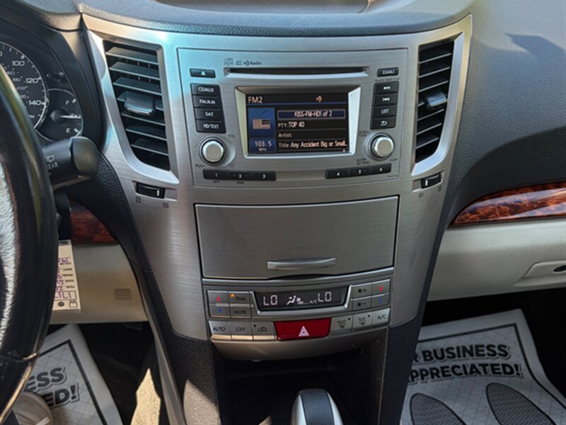 2012 Subaru Outback 2.5i Limited - Photo 13 - Midlothian, IL 60445
