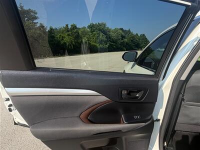 2014 Toyota Highlander LE - Photo 29 - Midlothian, IL 60445