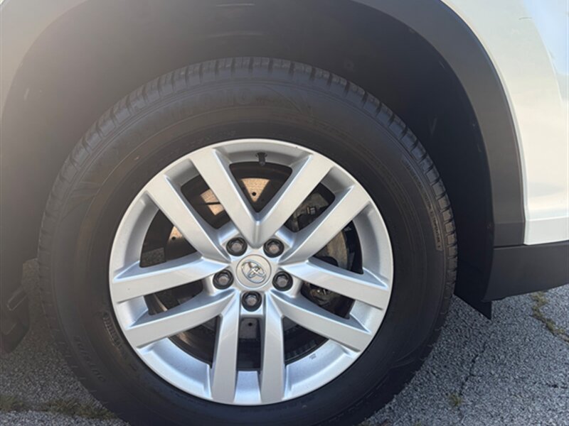 2014 Toyota Highlander LE - Photo 33 - Midlothian, IL 60445