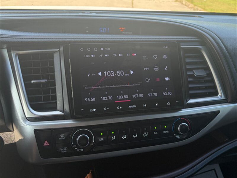 2014 Toyota Highlander LE - Photo 15 - Midlothian, IL 60445