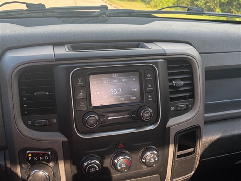 2015 RAM 1500 Tradesman - Photo 14 - Midlothian, IL 60445