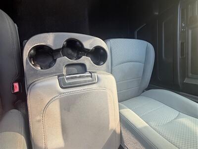 2015 RAM 1500 Tradesman - Photo 15 - Midlothian, IL 60445