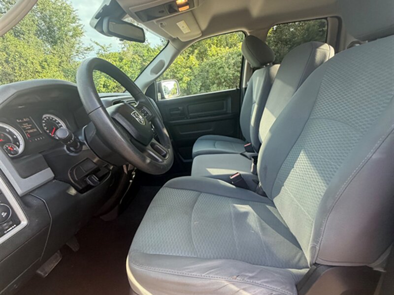 2015 RAM 1500 Tradesman - Photo 18 - Midlothian, IL 60445