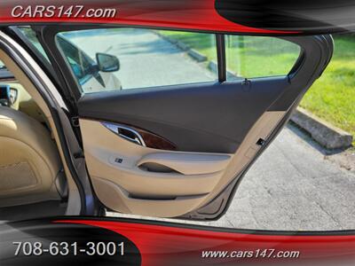 2011 Buick LaCrosse CXL   - Photo 18 - Midlothian, IL 60445