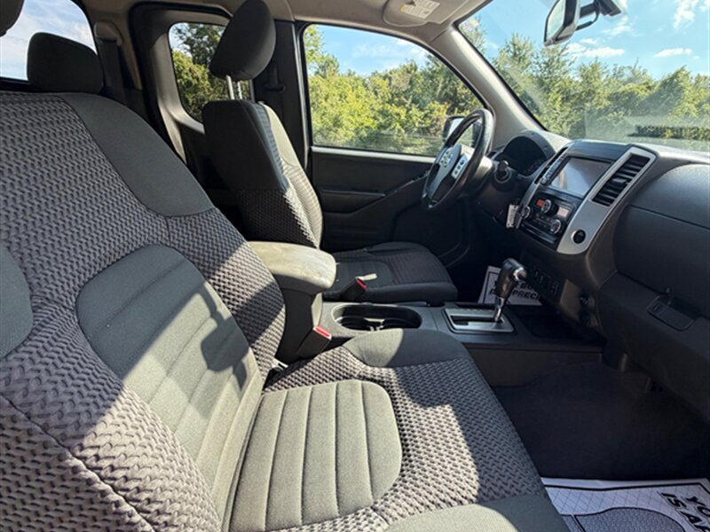 2019 Nissan Frontier SV V6 - Photo 18 - Midlothian, IL 60445