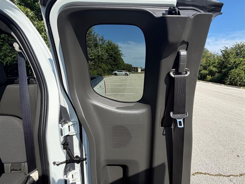 2019 Nissan Frontier SV V6 - Photo 24 - Midlothian, IL 60445