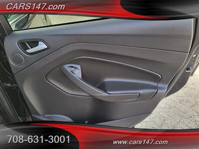 2015 Ford Escape SE   - Photo 24 - Midlothian, IL 60445