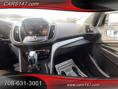2015 Ford Escape SE   - Photo 18 - Midlothian, IL 60445