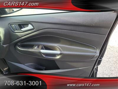 2015 Ford Escape SE   - Photo 25 - Midlothian, IL 60445