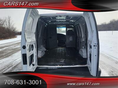 2008 Ford E-350 SD   - Photo 10 - Midlothian, IL 60445