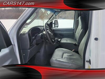 2008 Ford E-350 SD   - Photo 12 - Midlothian, IL 60445