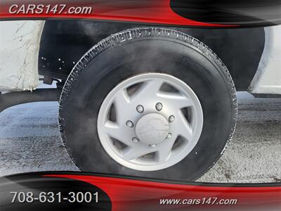 2008 Ford E-350 SD   - Photo 26 - Midlothian, IL 60445