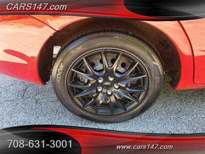 2006 Toyota Matrix XR - Photo 24 - Midlothian, IL 60445