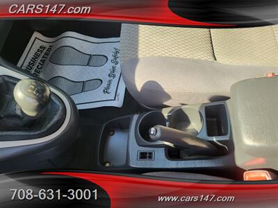 2006 Toyota Matrix XR - Photo 12 - Midlothian, IL 60445