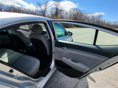 2017 Hyundai ELANTRA SE   - Photo 23 - Midlothian, IL 60445