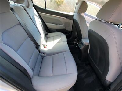 2017 Hyundai ELANTRA SE   - Photo 18 - Midlothian, IL 60445