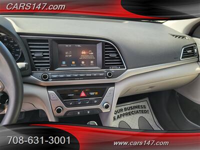 2017 Hyundai ELANTRA SE   - Photo 12 - Midlothian, IL 60445