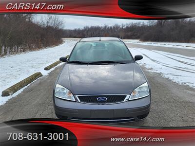 2007 Ford Focus ZX4 SE   - Photo 4 - Midlothian, IL 60445