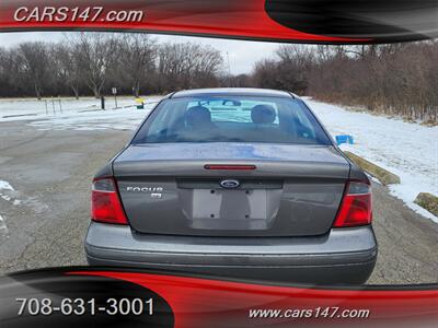 2007 Ford Focus ZX4 SE   - Photo 8 - Midlothian, IL 60445