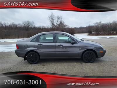 2007 Ford Focus ZX4 SE   - Photo 6 - Midlothian, IL 60445