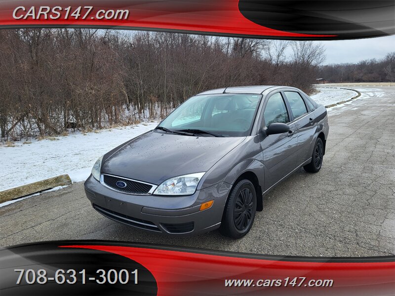 2007 Ford Focus ZX4 SE   - Photo 1 - Midlothian, IL 60445