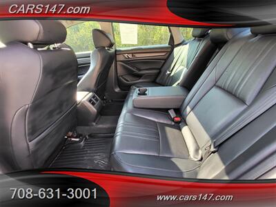 2018 Honda Accord Touring   - Photo 21 - Midlothian, IL 60445