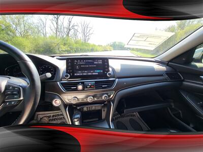 2018 Honda Accord Touring   - Photo 13 - Midlothian, IL 60445