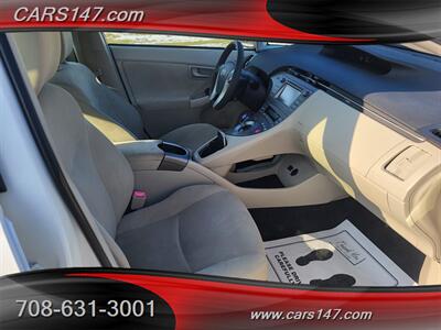 2012 Toyota Prius Two - Photo 11 - Midlothian, IL 60445
