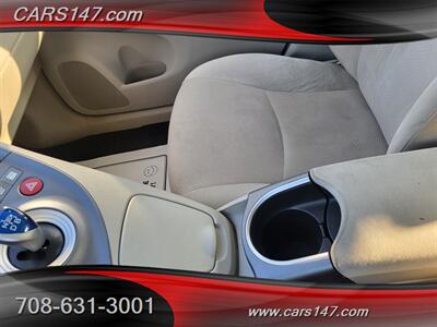 2012 Toyota Prius Two - Photo 18 - Midlothian, IL 60445