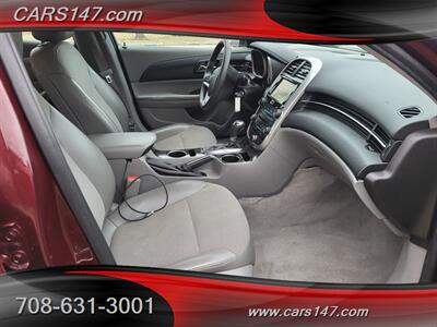 2015 Chevrolet Malibu LT   - Photo 12 - Midlothian, IL 60445