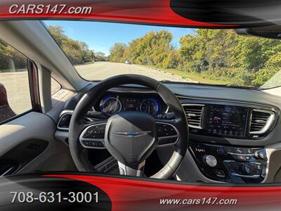 2020 Chrysler Pacifica Touring L - Photo 11 - Midlothian, IL 60445