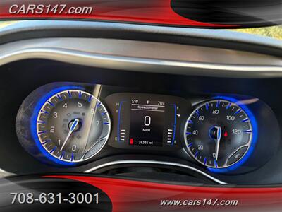 2020 Chrysler Pacifica Touring L - Photo 12 - Midlothian, IL 60445