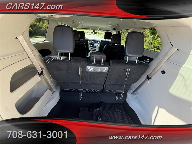 2020 Chrysler Pacifica Touring L - Photo 9 - Midlothian, IL 60445